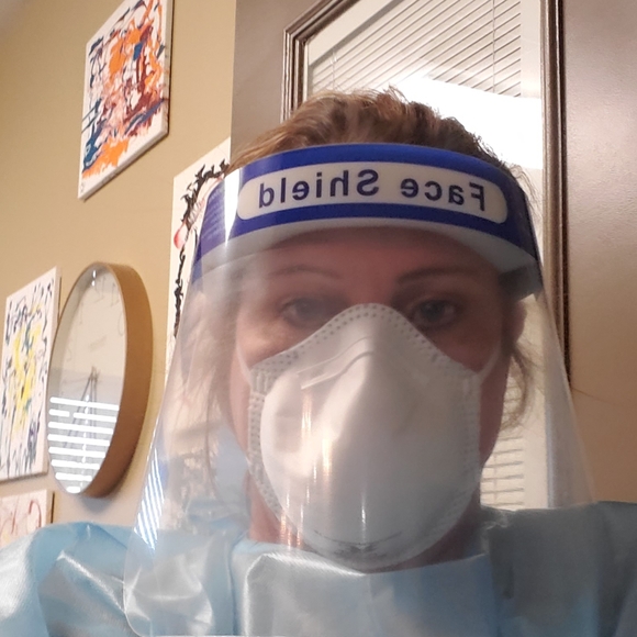 Meet your Posher, Misty - Picture 2 of 6